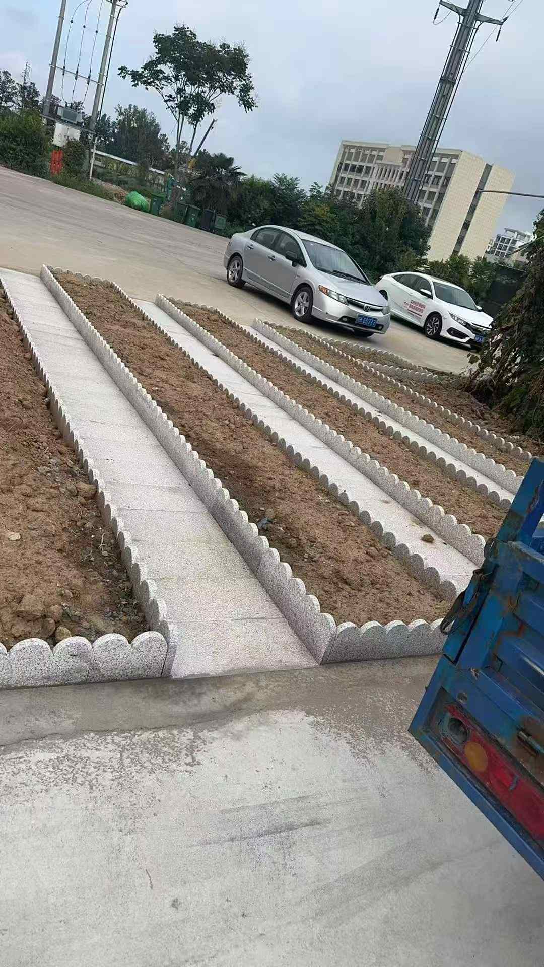 汉中芝麻白花边石