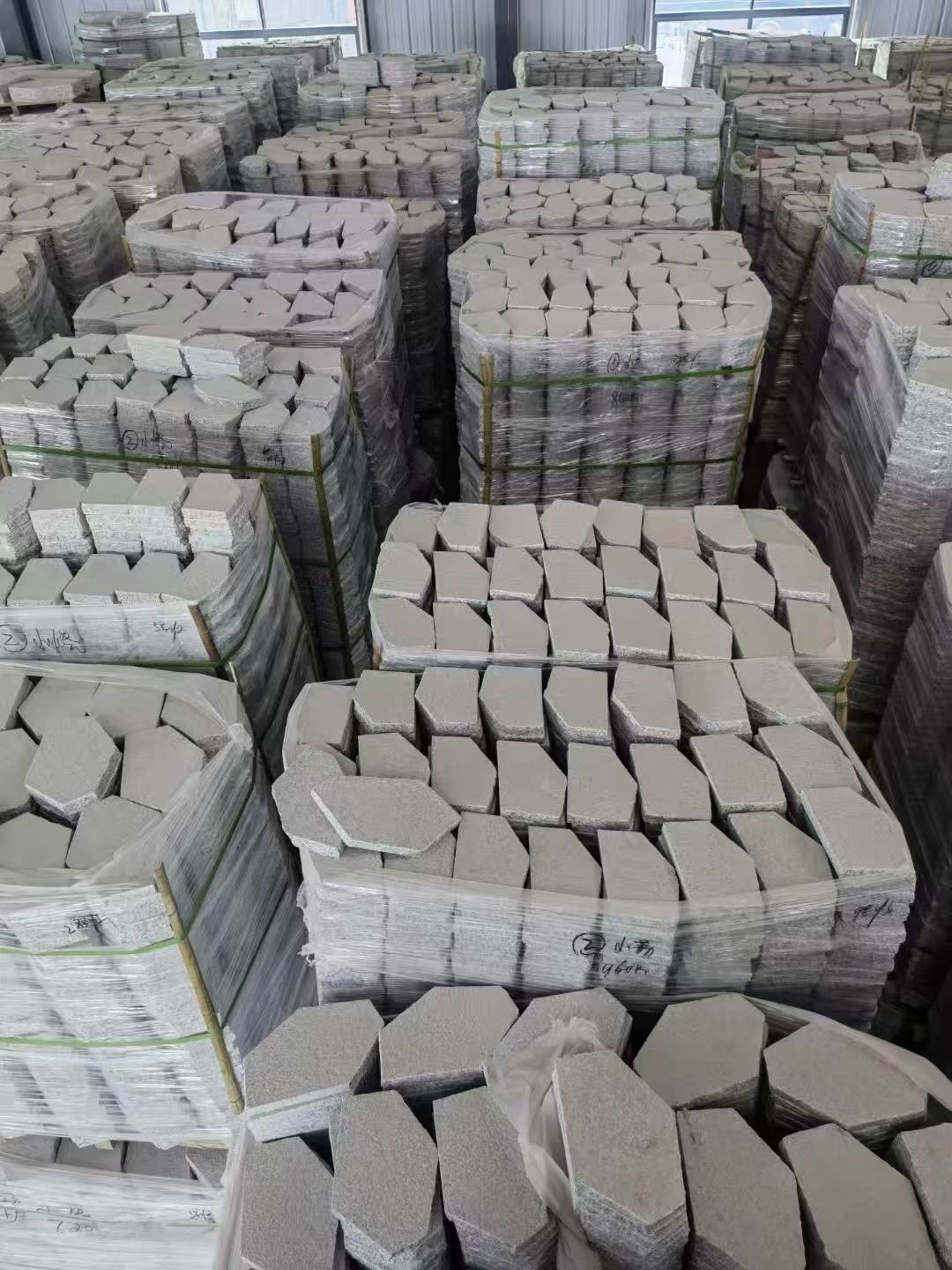 汉中芝麻白石材冰裂纹，碎拼。