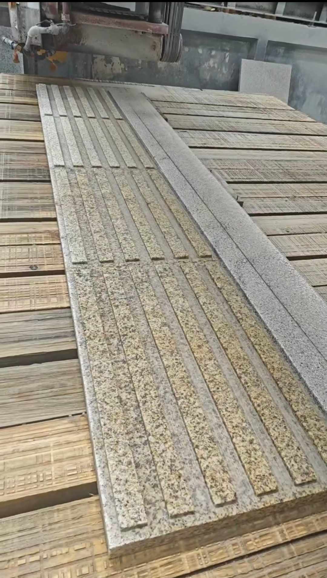 汉中黄金麻盲道石 盲条